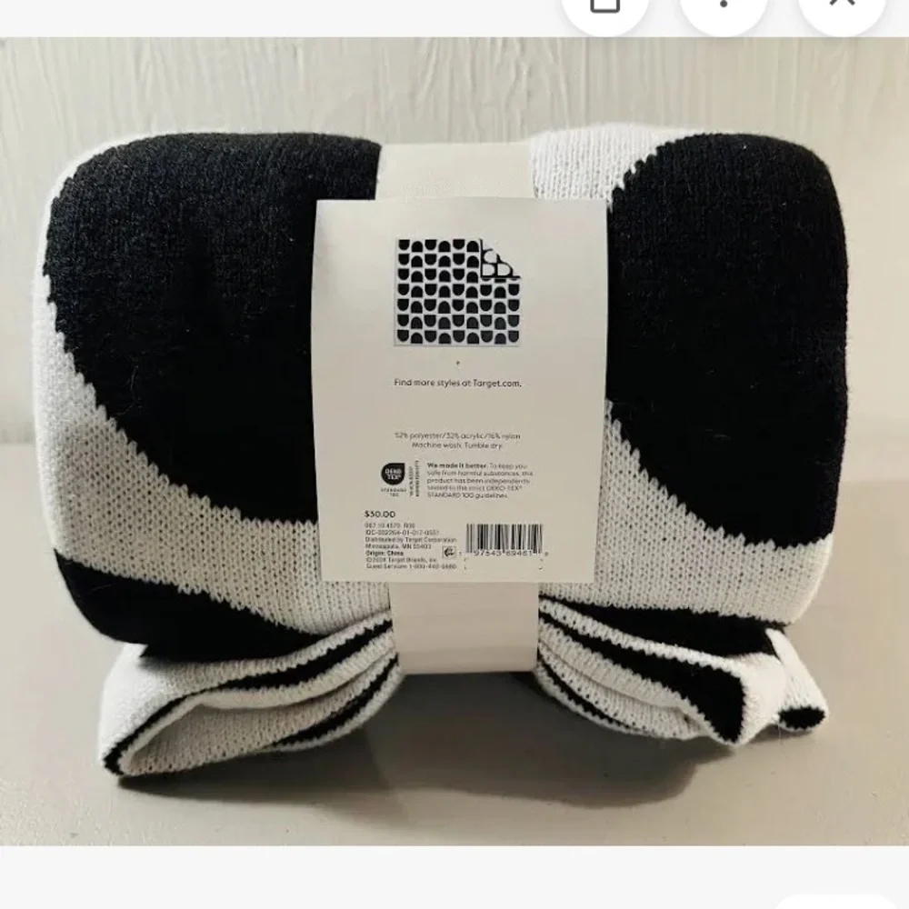 Threshold Knit Throw Blanke Geometric Jacquard Reversible Black & White NWT